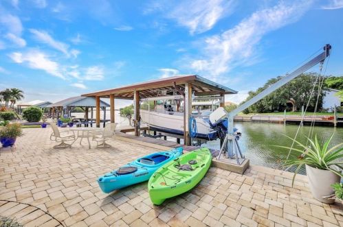 152 San Salvador St, Naples, FL 34113-8641