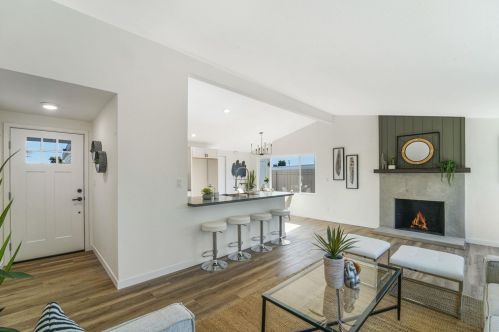 3350 Dorchester Dr, San Diego CA 92123-2641 exterior