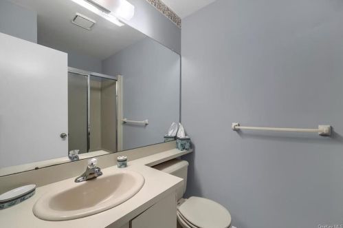 49 Matthews Ln, Washingtonville NY  10992-1202 exterior