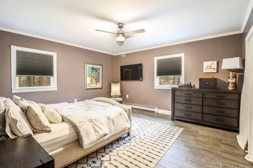 75 Candle Hill Rd, Danbury CT  06812-2412 exterior