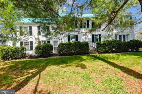 20209 St Louis Rd, Purcellville VA  20132-4905 exterior