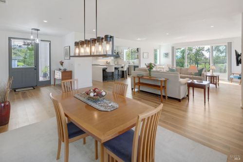 3711 Llyn Glaslyn Pl, Santa Rosa CA  95403-0950 exterior