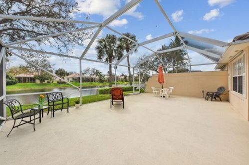 7718 Pine Island Way, West Palm Beach FL  33411-5802 exterior
