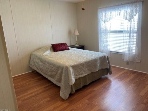 7280 Ladyfish Dr, Saint James City FL  33956-2745 exterior