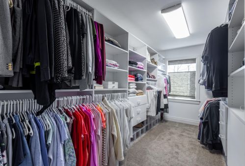 4494 121, Milwaukee WI 53228-4409 exterior