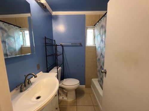 6241 Bromley Ave, Oakland CA  94621-3847 exterior