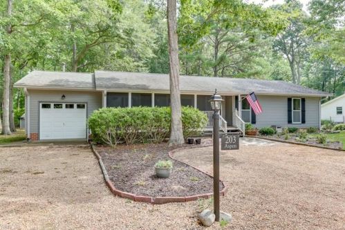 203 Aspen Blvd, Yorktown, VA 23692-4727