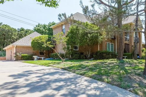 2212 Valley View Dr, Cedar Hill, TX 75104-7848