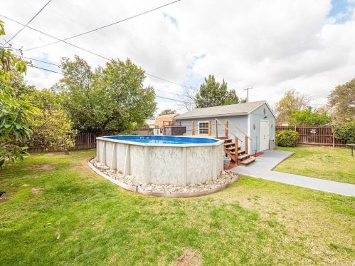 4684 Linwood Pl, Riverside CA 92506-1029 exterior