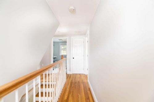 2 Howard St, Salem NH  03079-2565 exterior