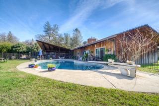 25 Pine Oaks Rd, Oroville, CA 95966-5512