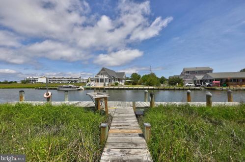 37839 Island Dr, Millville, DE 19970-3333