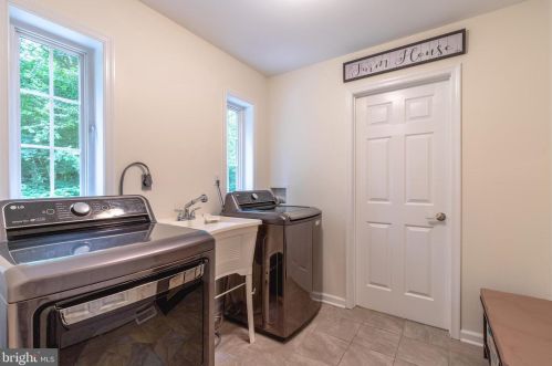 300 Williamson Way, Downingtown PA  19335-1587 exterior