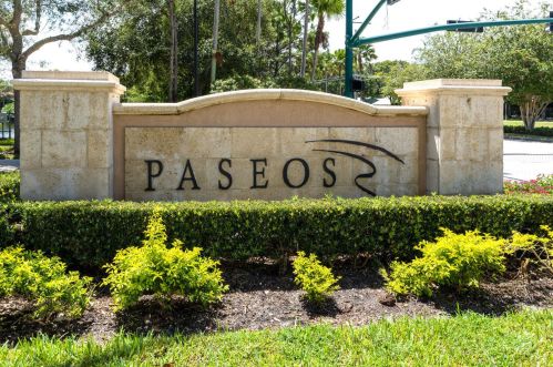 112 Via Santa Cruz, Jupiter FL  33458-6929 exterior