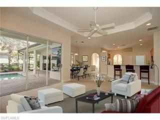 15851 Delasol Ln, Naples FL  34110-2810 exterior