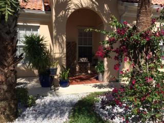 4605 Hammock Cir, Delray Beach FL  33445-5310 exterior