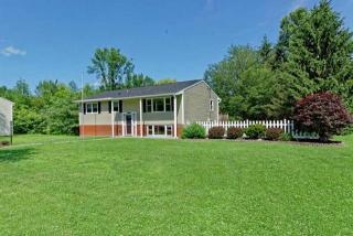 123 Western Ave, Altamont, NY 12009-6116