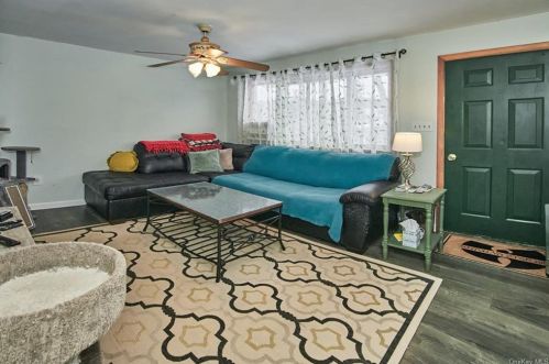 5 State School Rd, Warwick NY  10990-3432 exterior