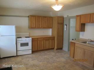 819 Wright St, Milwaukee WI  53212-3140 exterior