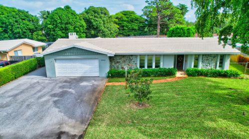 3030 Fernwood Dr, Boynton Beach, FL 33435-8121