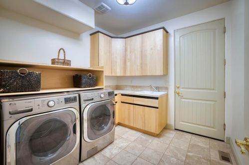 951 Crystal Oak Pl, Newcastle CA  95658-9405 exterior