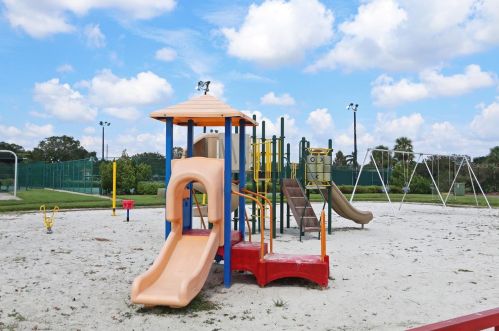 3940 Southpointe Dr, Orlando FL  32822-3700 exterior