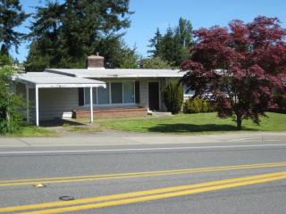 8413 220, Edmonds WA  98026-8124 exterior