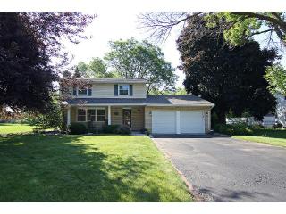 1021 107th St, Minneapolis, MN 55431-4102