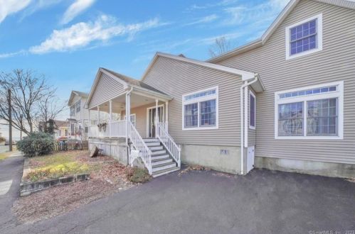 20 Hauser St, Milford, CT 06460-5833