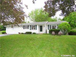 731 Sugarcreek Trl, Webster, NY 14580-2452