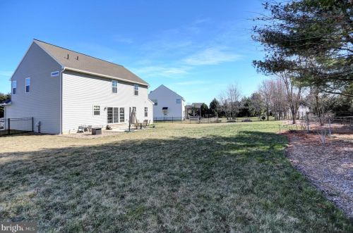 15 Waverly Ln, Carlisle PA  17015-7119 exterior