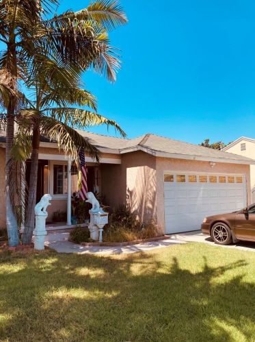 11829 Morning Ave, Downey CA  90241-4709 exterior