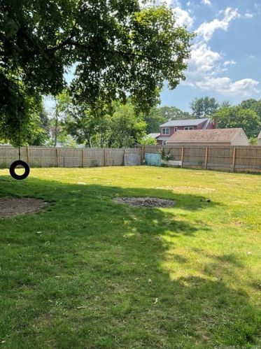 429 Elm St, Windsor Locks CT  06096-1604 exterior
