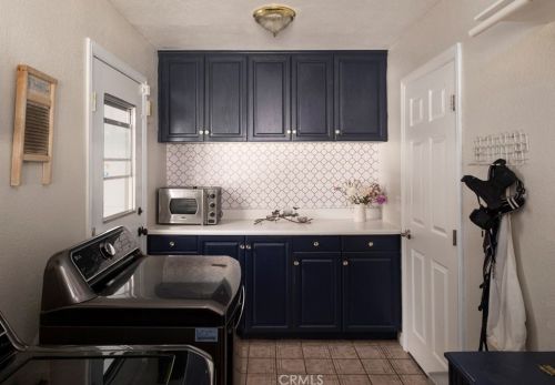 31508 Avenida Del Reposo, Temecula CA  92591-1724 exterior