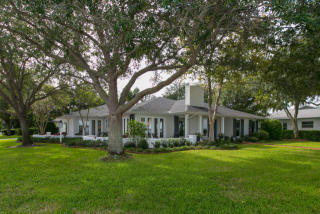 2401 Riverview Blvd, Bradenton, FL 34205-4332
