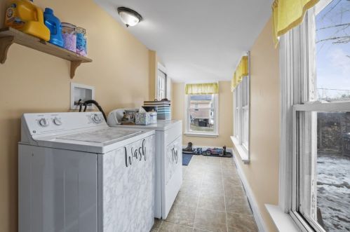 381 1st Nh Tpke, Northwood, NH 03261-3409