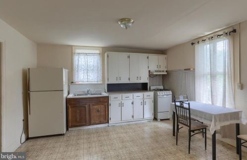 27 Rosanna St, Hummelstown PA  17036-1521 exterior