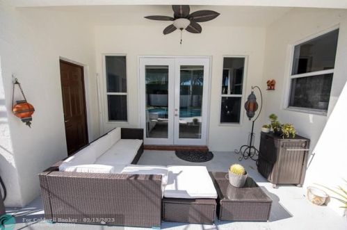 3511 145th Ave, Hollywood FL  33027-3726 exterior