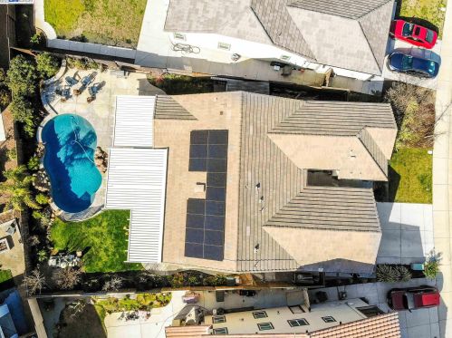 1611 Red Pheasant Ln, Manteca CA  95337 exterior