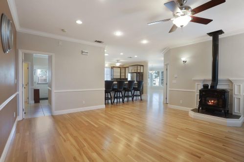 5057 Harney Ln, Lodi CA  95240-6922 exterior