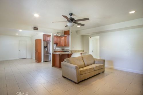 1591 Persimmon St, Rialto CA  92377-4190 exterior