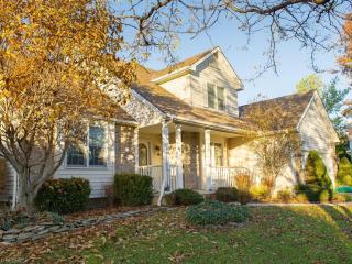 4805 Baywood Dr, Brunswick, OH 44212-2073