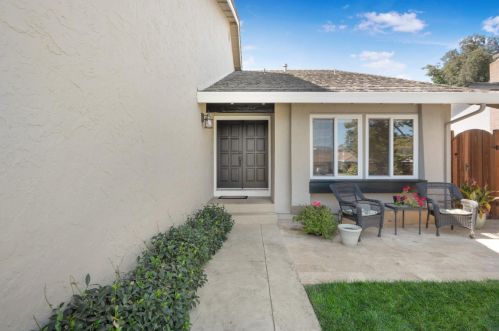 16711 Willow Creek Dr, Morgan Hill CA  95037-4819 exterior