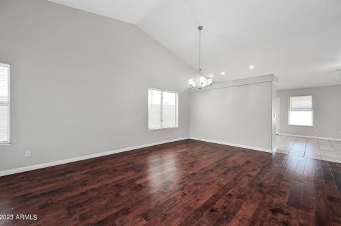945 Hudson Way, Gilbert, AZ 85233-1918