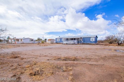 6735 Drexel Rd, Tucson, AZ 85757-8813