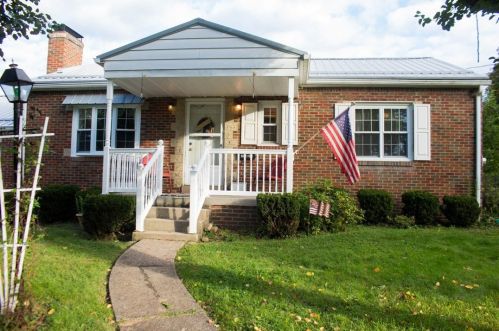 3503 Orchard Ave, Finleyville, PA 15332-1226