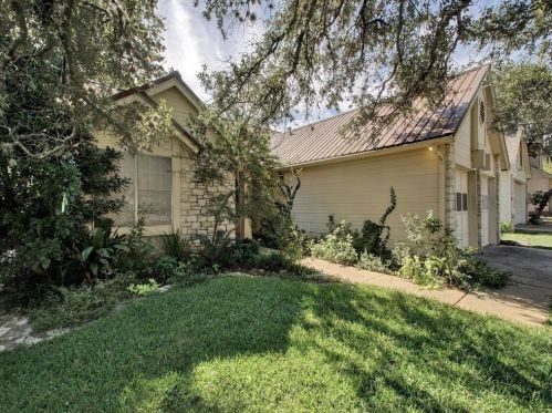 6305 Evangeline Trl, Austin TX  78727-6950 exterior