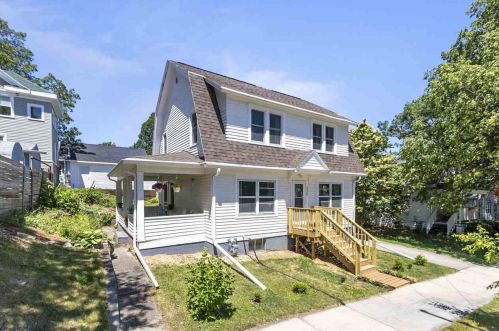 338 Clay St, Green Bay, WI 54301-4712
