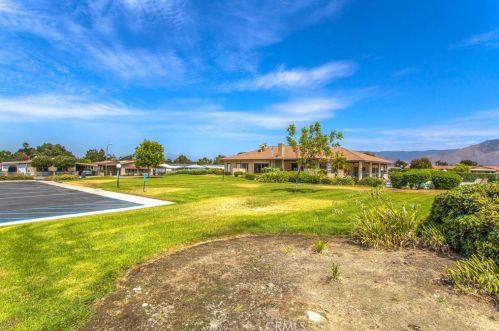 1325 Medallion St, Redlands CA  92374-2666 exterior