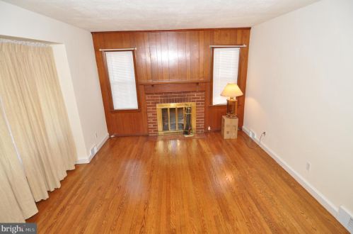 40 Soden Dr, Trenton, NJ 08620-2961